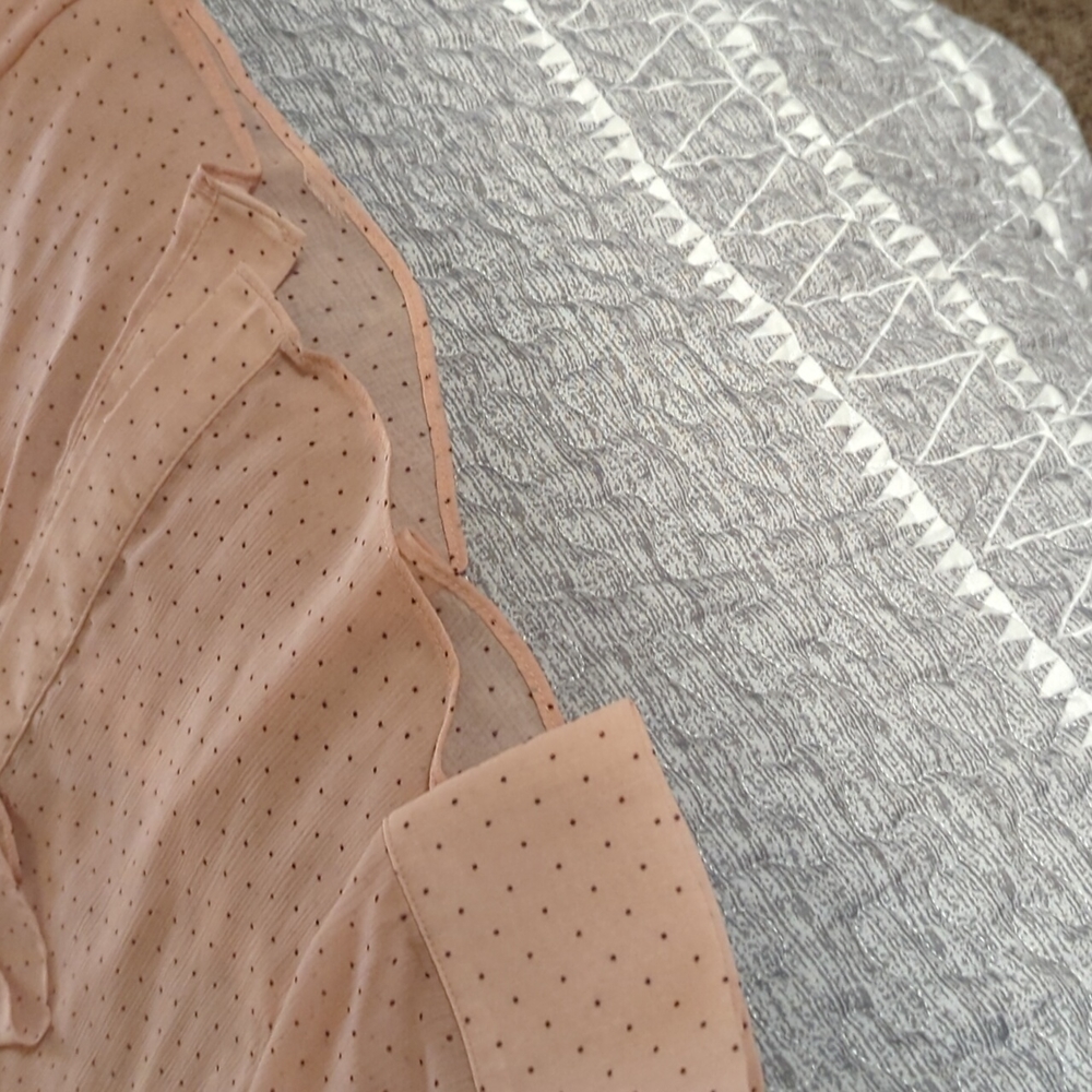 Peach poplin style shirt with ribbon neckline - Picture 3 of 3